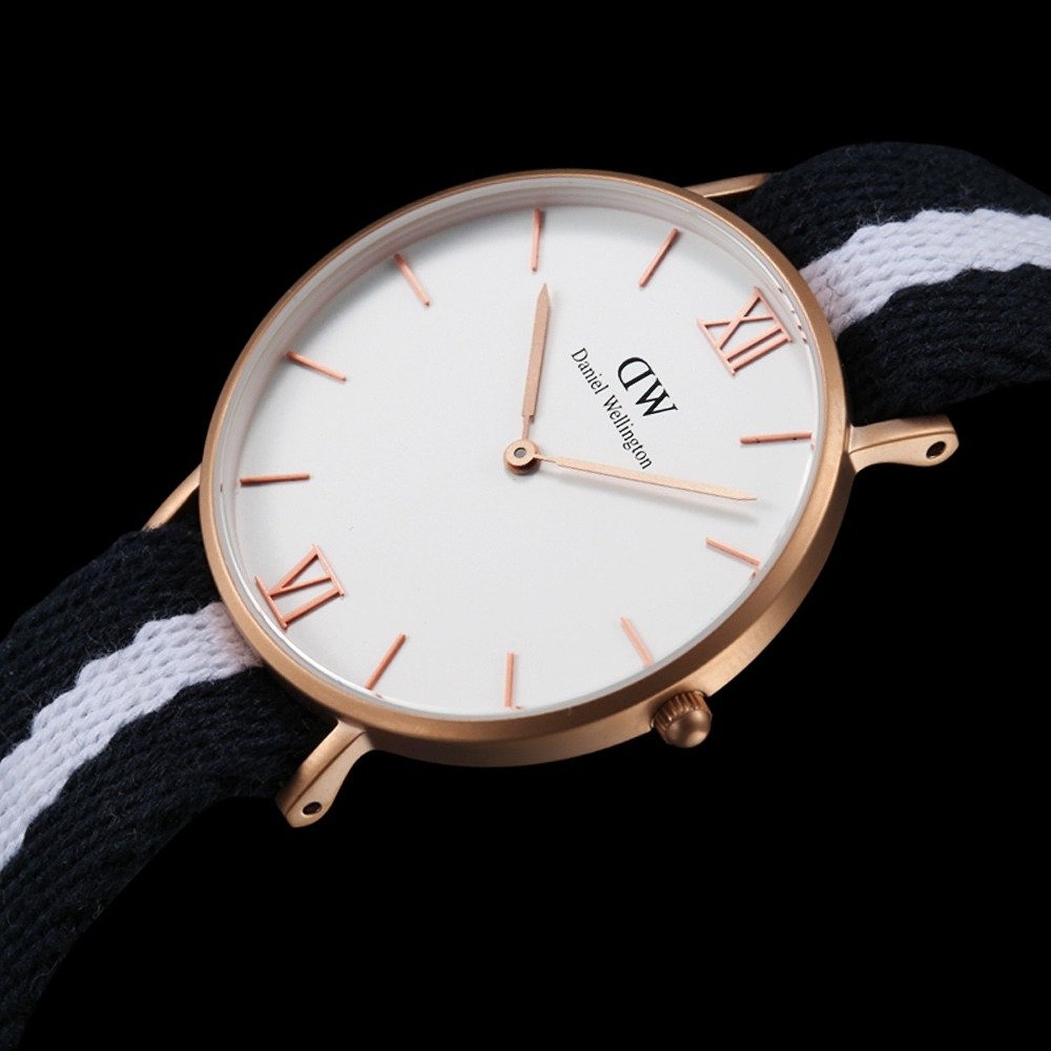 Daniel wellington женские. Дэниел Веллингтон часы. Daniel Wellington часы женские. Дэниел Веллингтон часы женские.